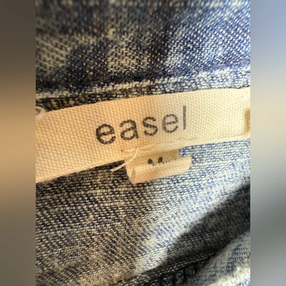 Easel Multi-tone Beige Sweater With Acid Wash Jean Collar Top‎